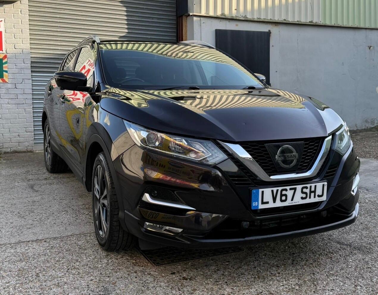 Nissan Qashqai Right Side
